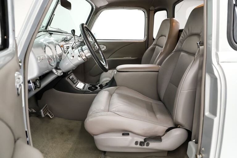 1949 Chevrolet 3100 Deluxe